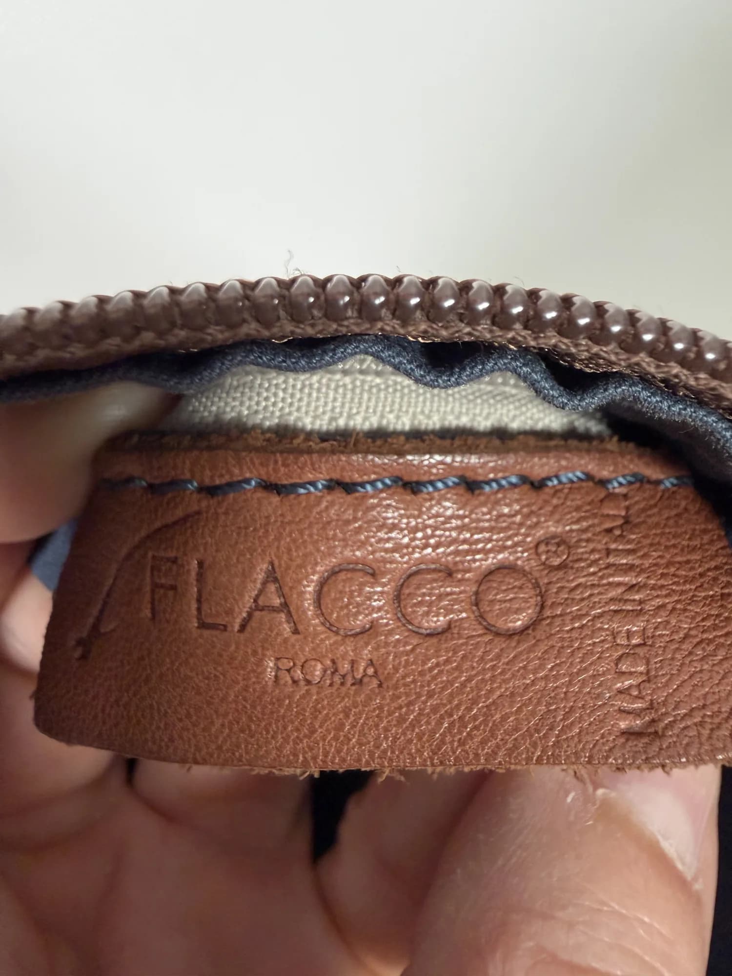 Flacco Roma-stämpeln i lädret