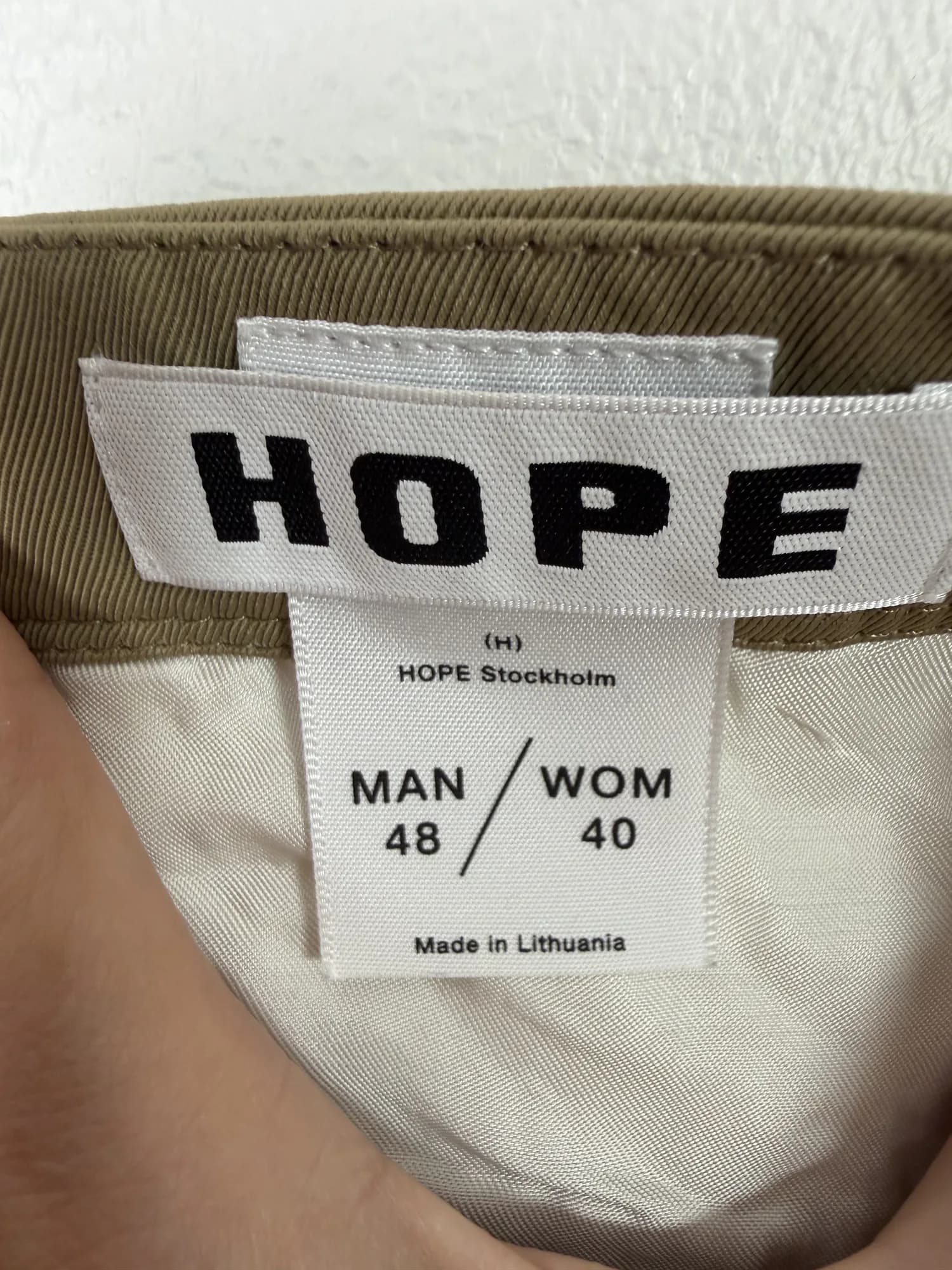 Hope-etiketten, dam 40 och herr 48