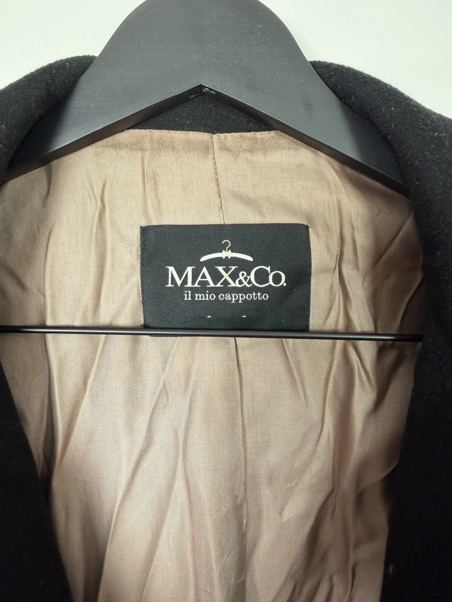 Max&Co.-etiketten på insidan