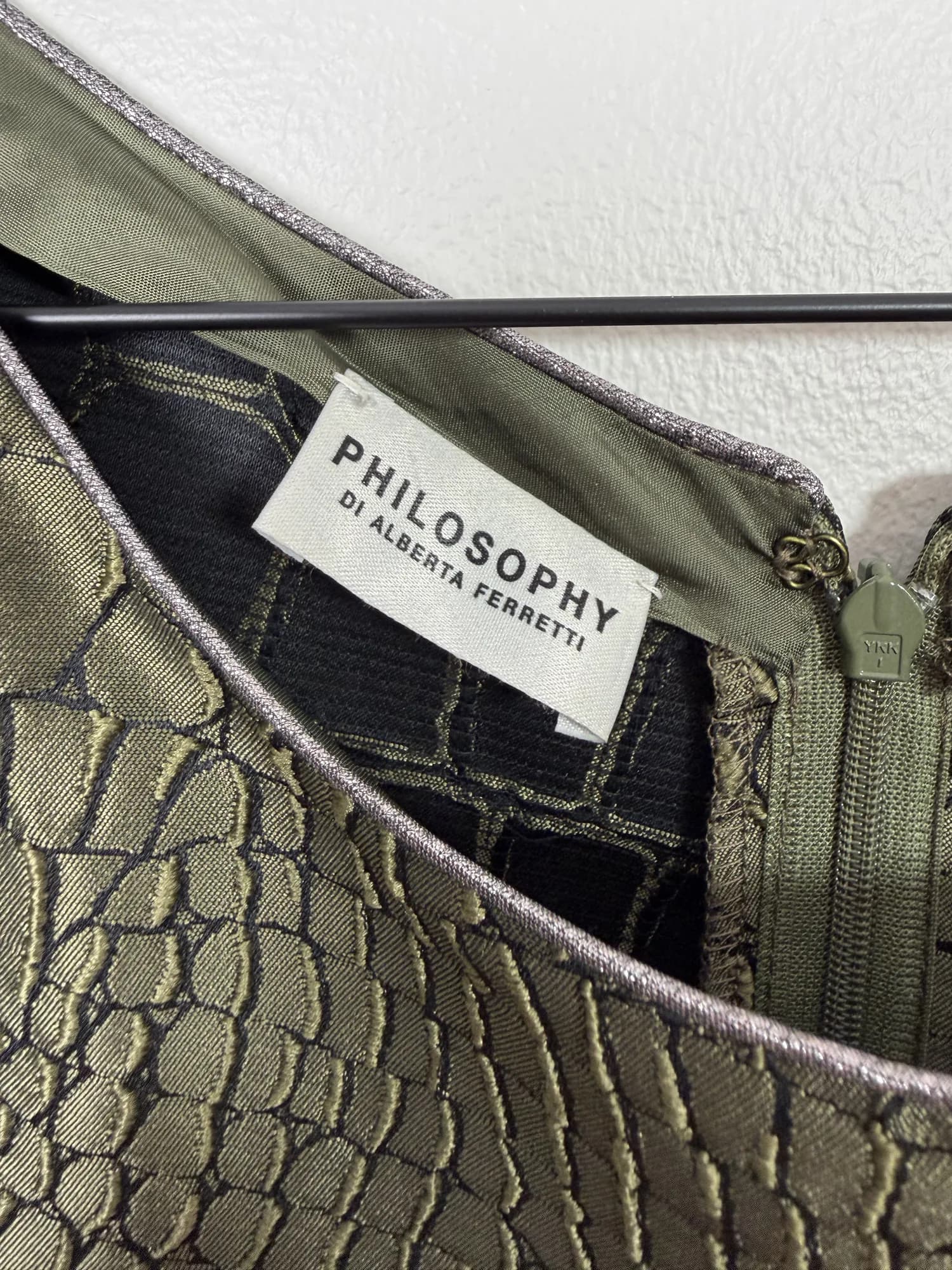 Philosophy-etiketten och det präglade tyget