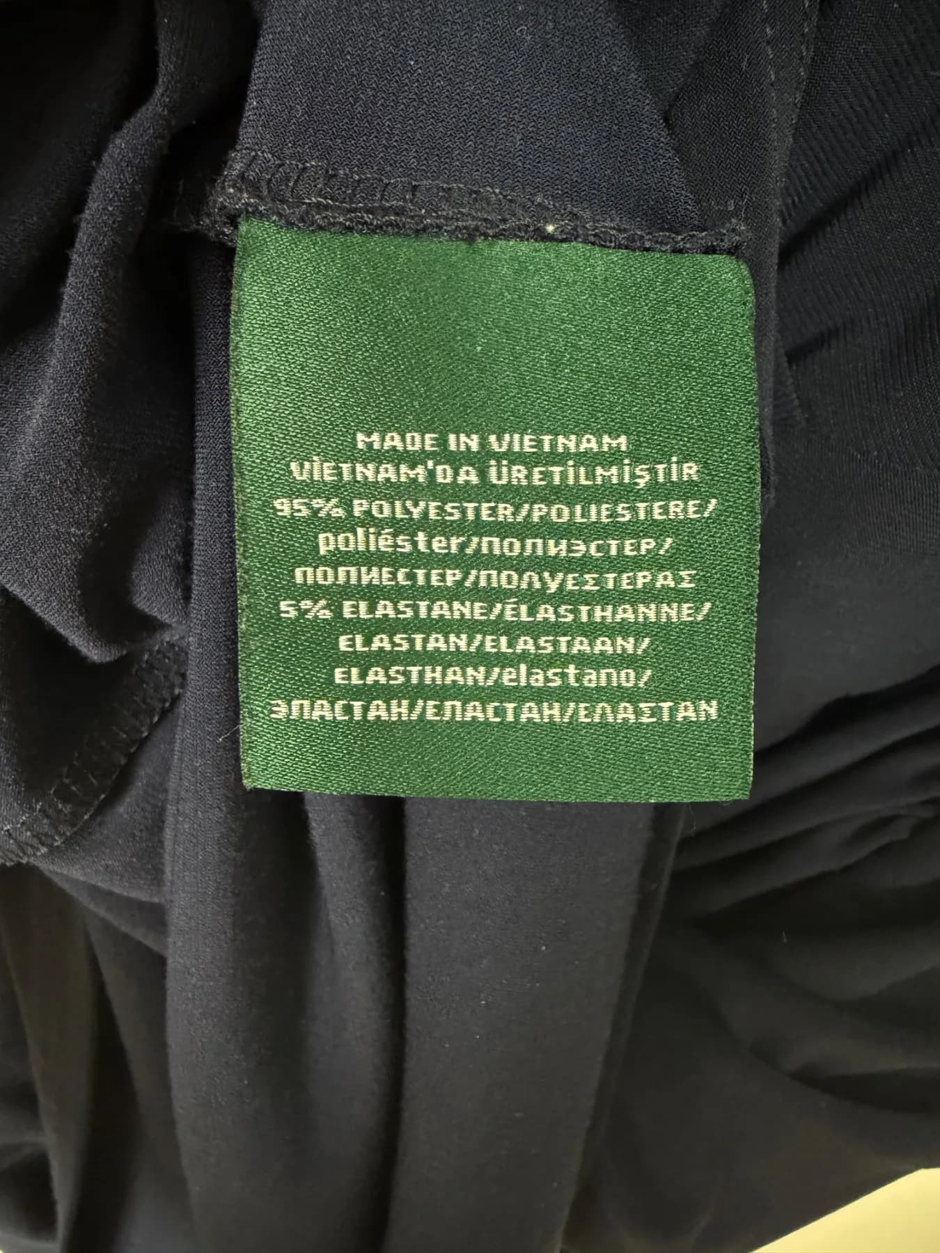 Etikett med materialet