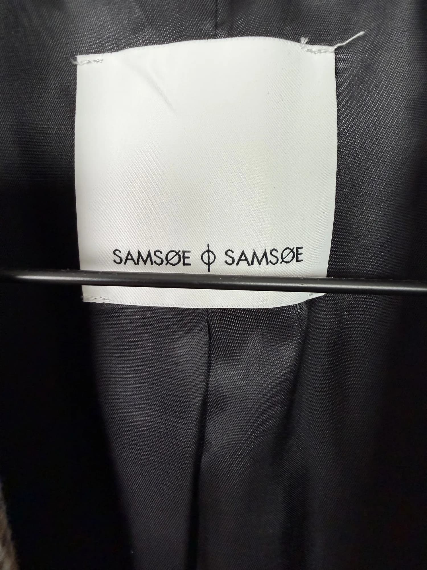 Samsøe Samsøe-etiketten på insidan
